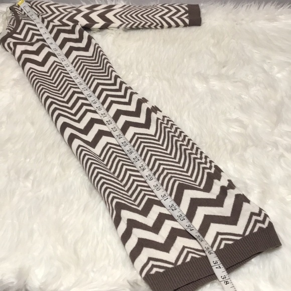 𝅺Pink rose sweater dress - Picture 7 of 11